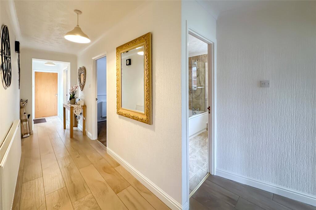 Additional property image - Hobbs Close, St. Albans, Hertfordshire, AL4