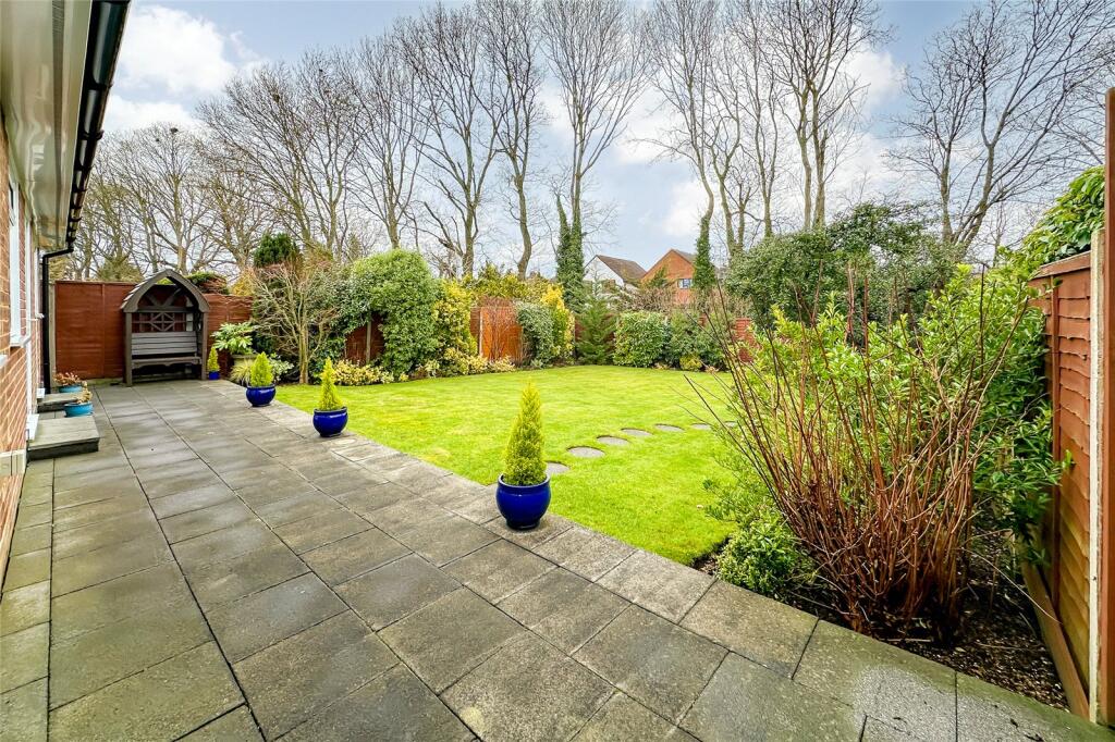 Additional property image - Hobbs Close, St. Albans, Hertfordshire, AL4