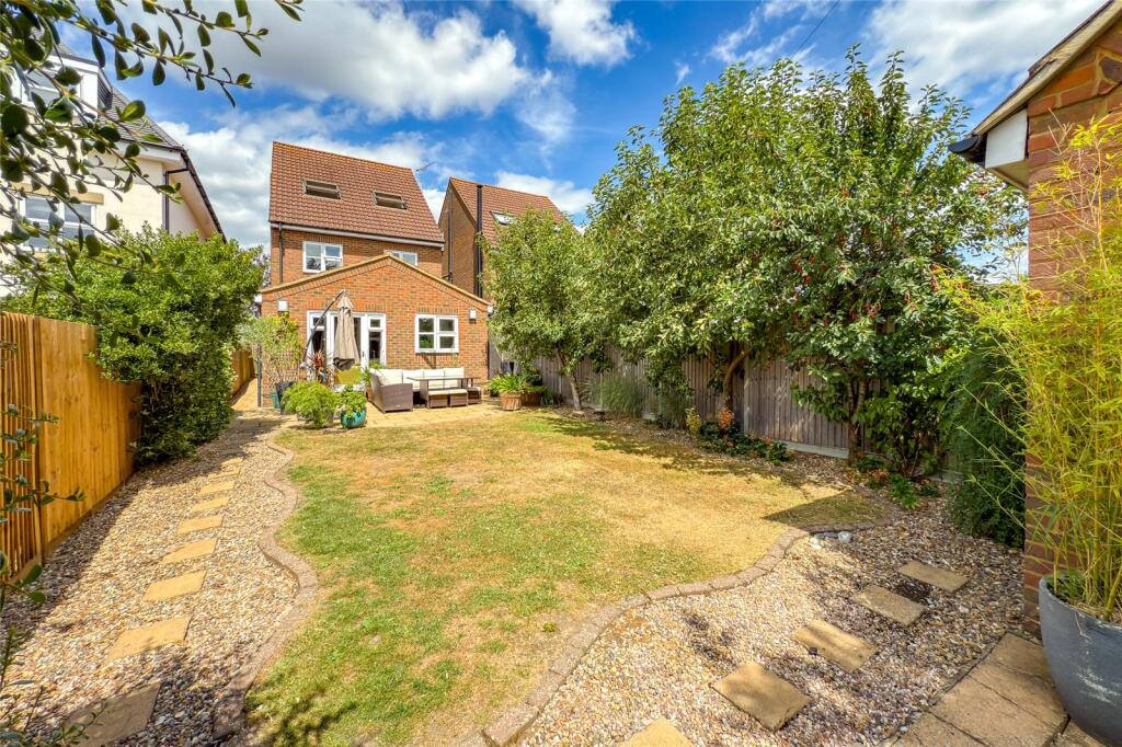 Main image of property: Hatfield Road, St. Albans, Hertfordshire, AL4