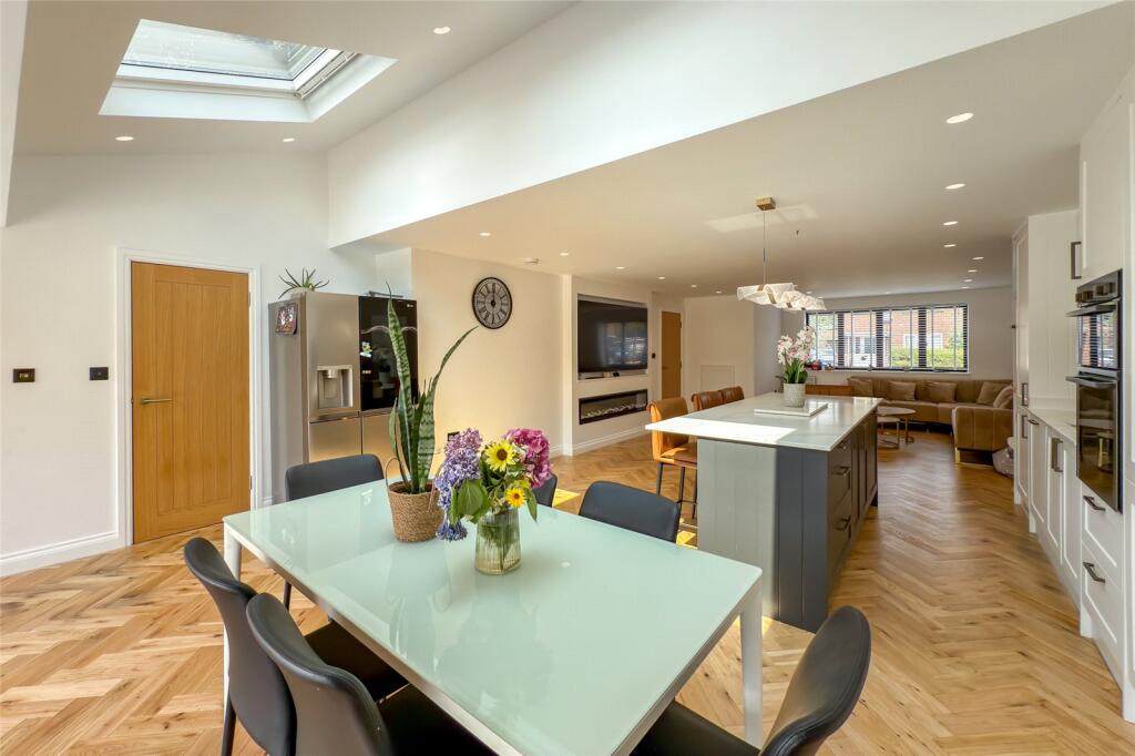 Main image of property: Meadway, Colney Heath, St. Albans, Hertfordshire, AL4