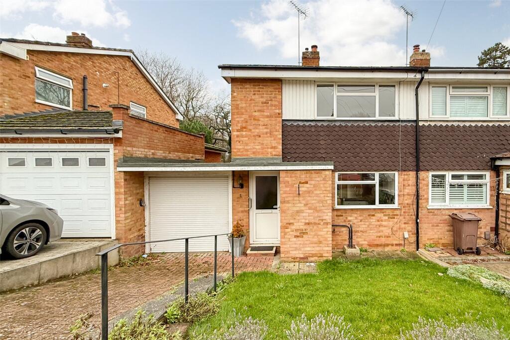 Main image of property: Deans Gardens, St. Albans, Hertfordshire, AL4