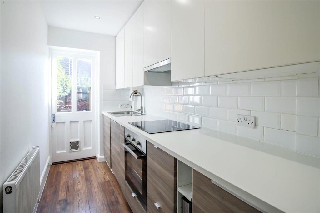 Additional property image - Blacksmiths Lane, St. Albans, Hertfordshire, AL3