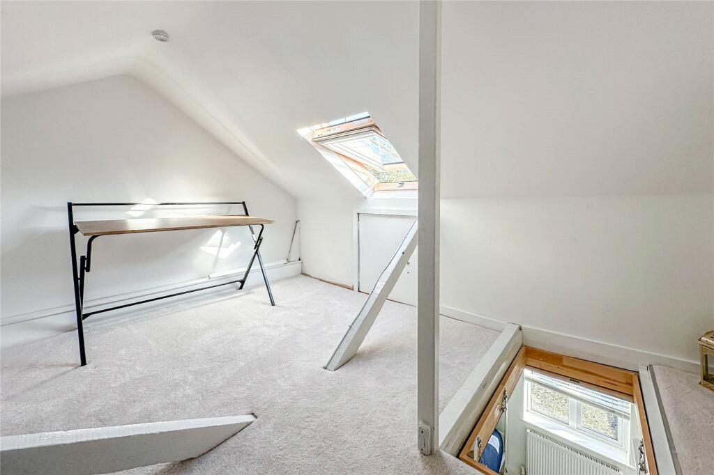 Additional property image - Blacksmiths Lane, St. Albans, Hertfordshire, AL3