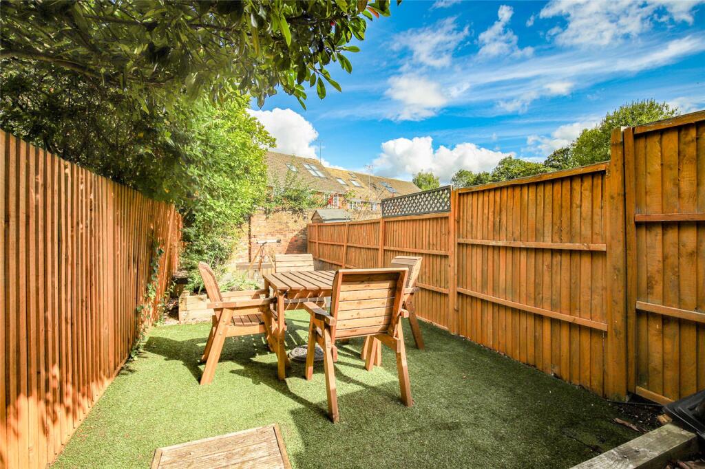 Additional property image - Blacksmiths Lane, St. Albans, Hertfordshire, AL3
