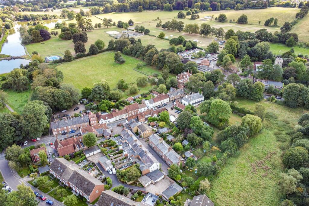 Additional property image - Blacksmiths Lane, St. Albans, Hertfordshire, AL3