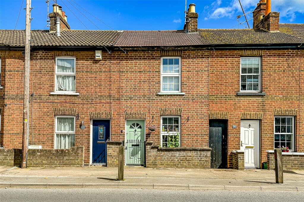 2 bedroom terraced house for sale in Park Street, St. Albans, Hertfordshire, AL2
