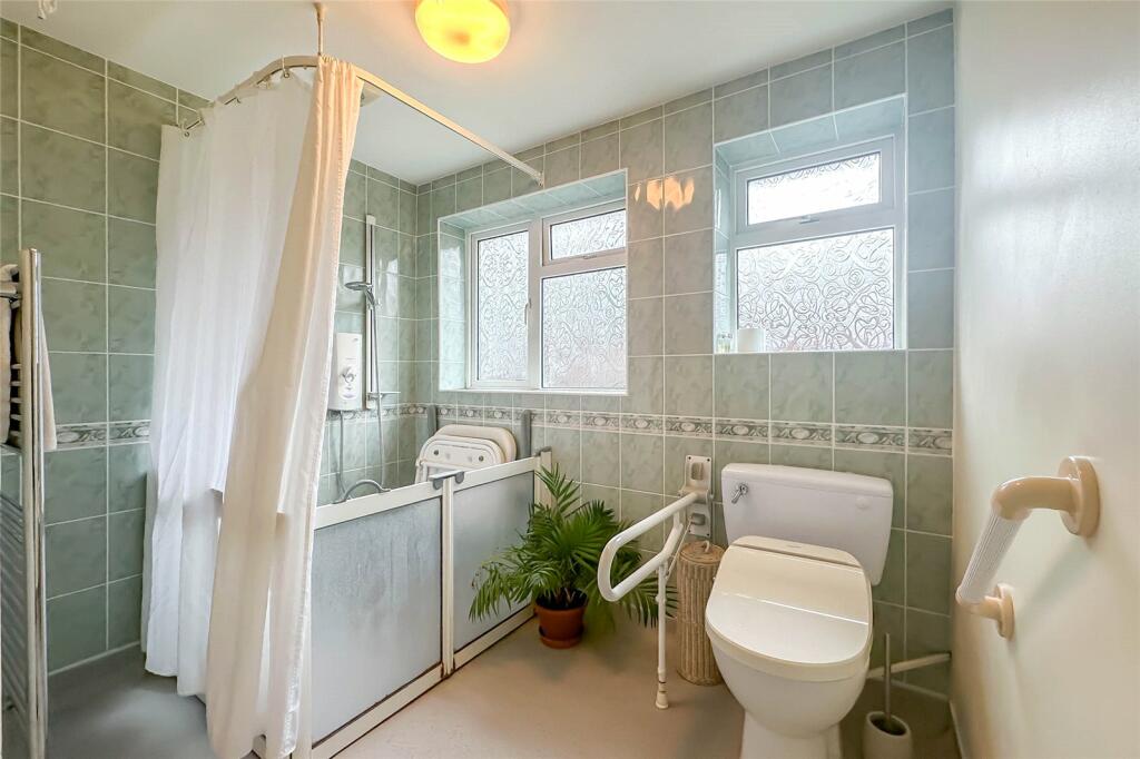 Additional property image - Spooners Drive, Park Street, St. Albans, Hertfordshire, AL2