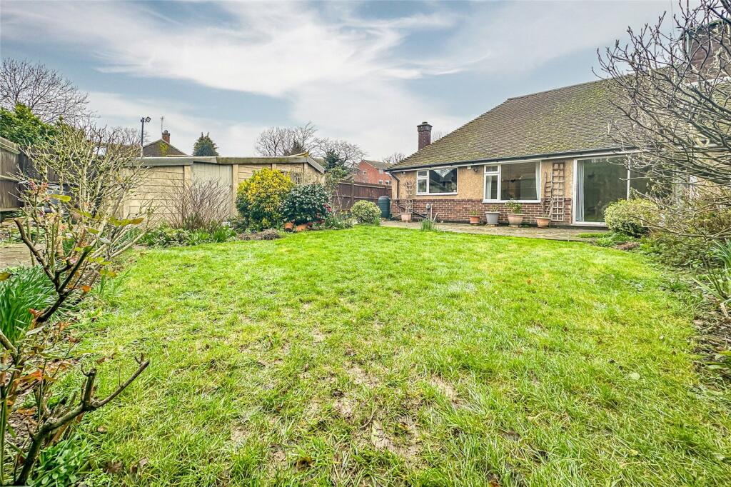 Additional property image - Spooners Drive, Park Street, St. Albans, Hertfordshire, AL2