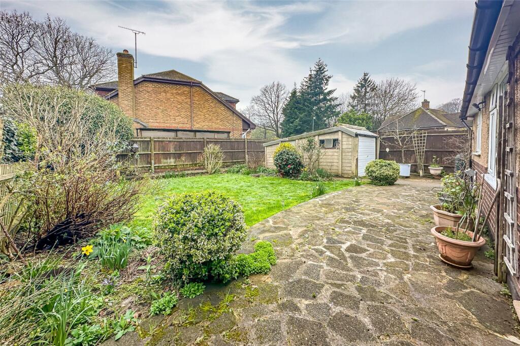 Additional property image - Spooners Drive, Park Street, St. Albans, Hertfordshire, AL2