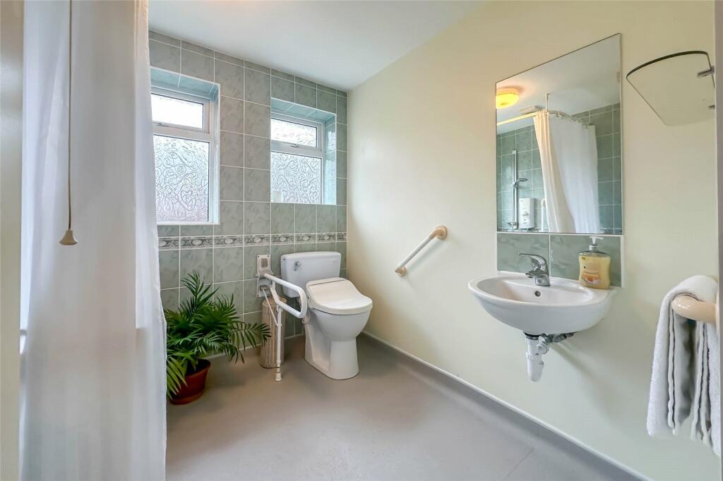 Additional property image - Spooners Drive, Park Street, St. Albans, Hertfordshire, AL2