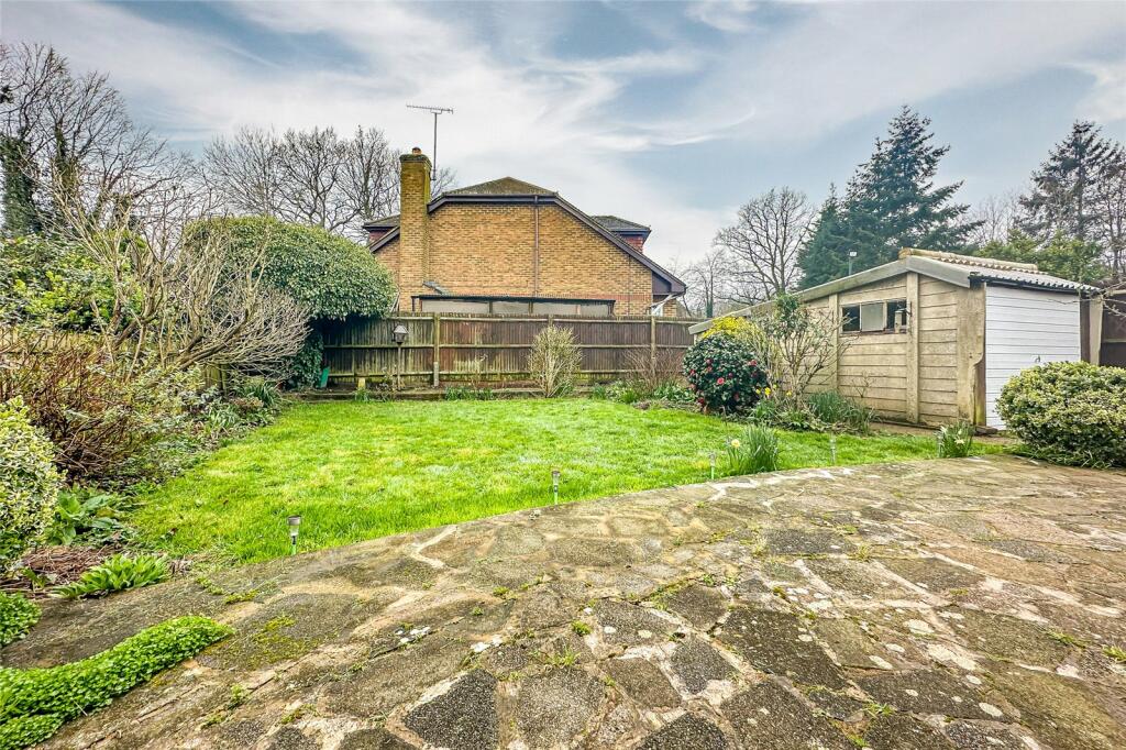 Additional property image - Spooners Drive, Park Street, St. Albans, Hertfordshire, AL2