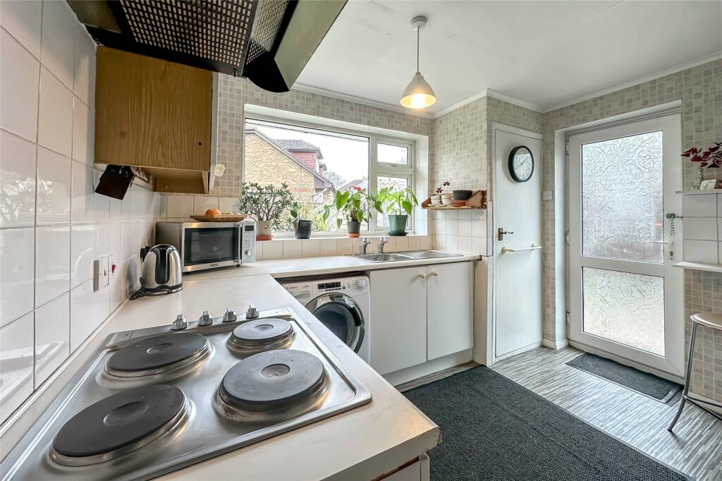 Additional property image - Spooners Drive, Park Street, St. Albans, Hertfordshire, AL2