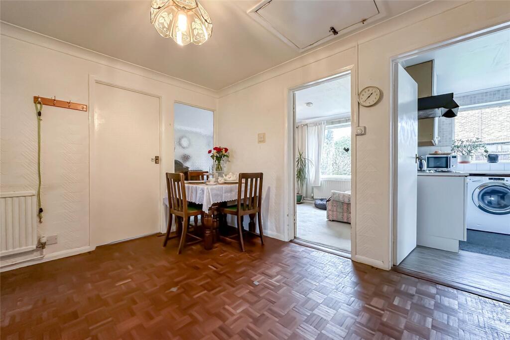 Additional property image - Spooners Drive, Park Street, St. Albans, Hertfordshire, AL2
