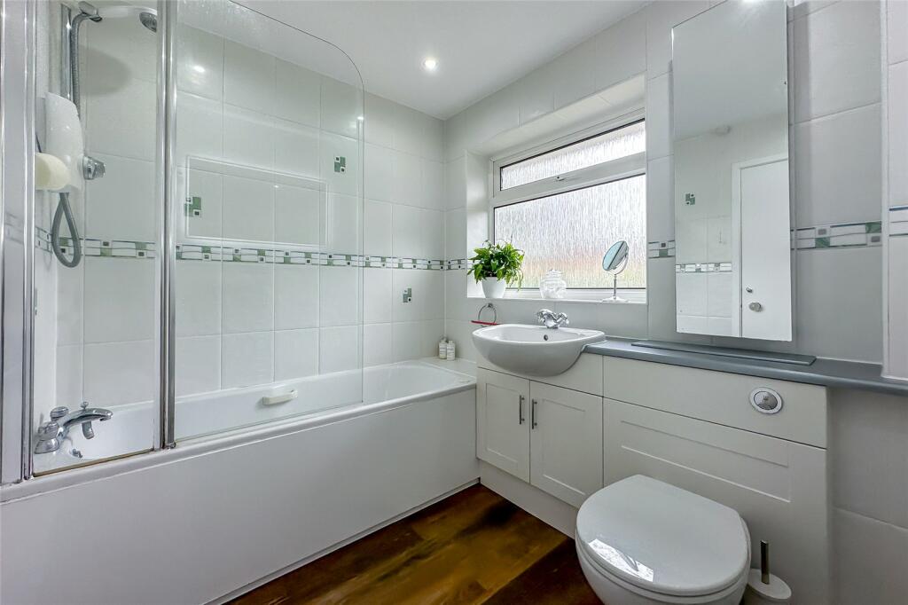 Additional property image - Tippendell Lane, St. Albans, Hertfordshire, AL2