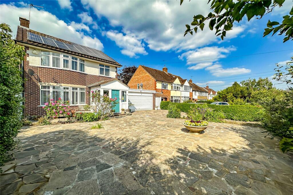 Additional property image - Tippendell Lane, St. Albans, Hertfordshire, AL2