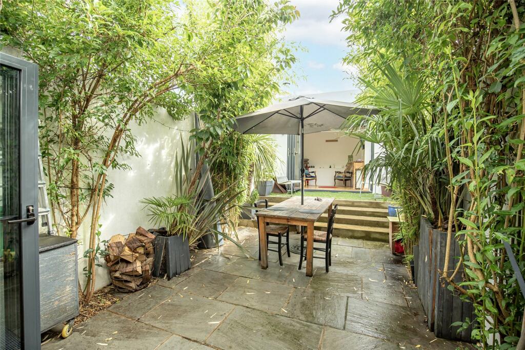 Additional property image - Albion Road, St. Albans, Hertfordshire, AL1