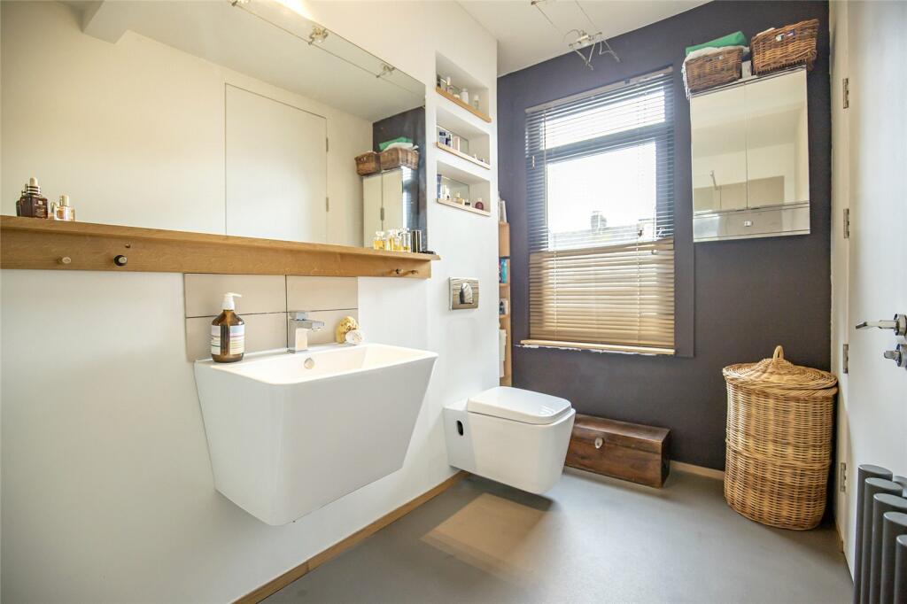 Additional property image - Albion Road, St. Albans, Hertfordshire, AL1