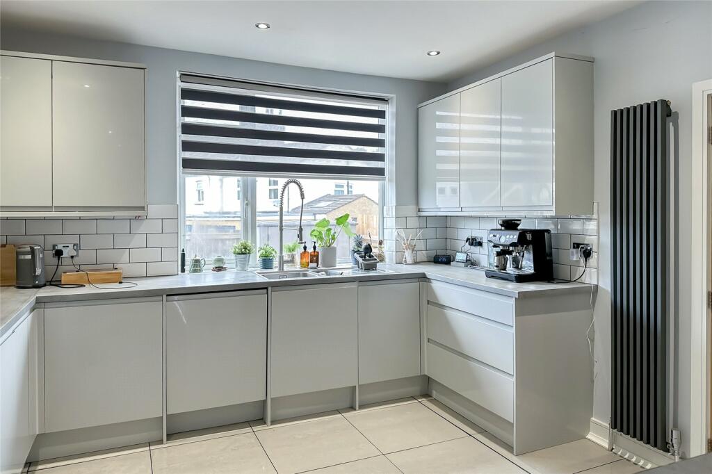 Additional property image - Hatfield Road, St Albans, Hertfordshire, AL4