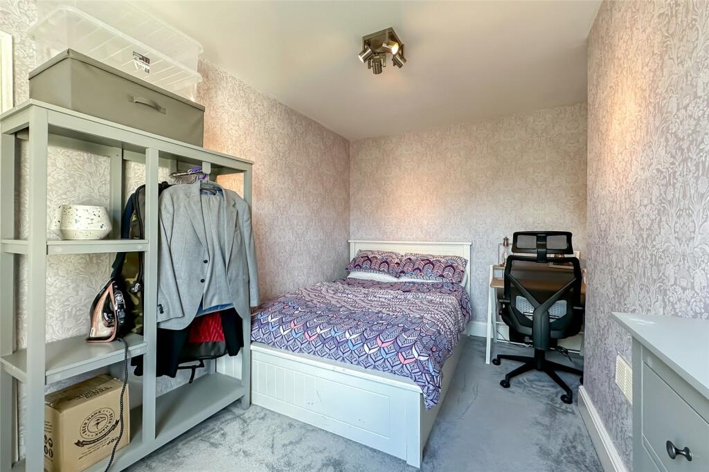 Additional property image - Hatfield Road, St. Albans, Hertfordshire, AL1