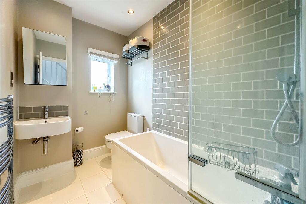 Additional property image - Burnham Road, St. Albans, Hertfordshire, AL1