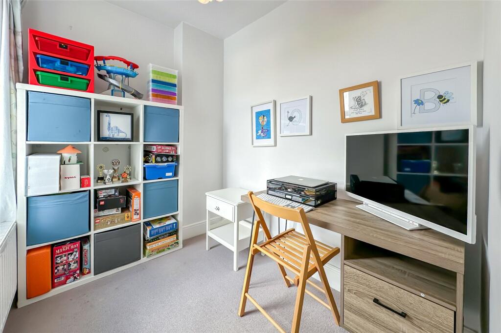 Additional property image - Burnham Road, St. Albans, Hertfordshire, AL1