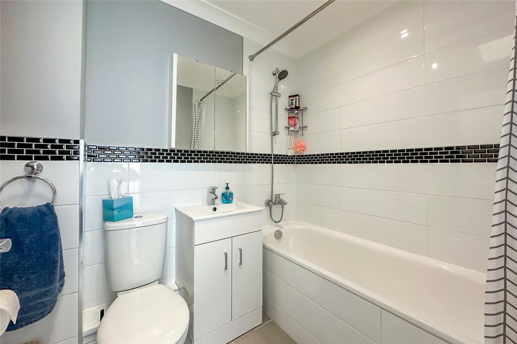 Additional property image - Saracens Head Yard, Pageant Road, St. Albans, Hertfordshire, AL1