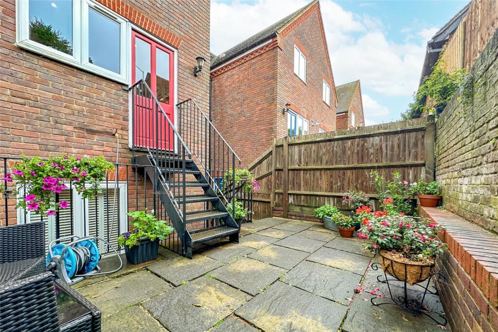 Additional property image - Saracens Head Yard, Pageant Road, St. Albans, Hertfordshire, AL1