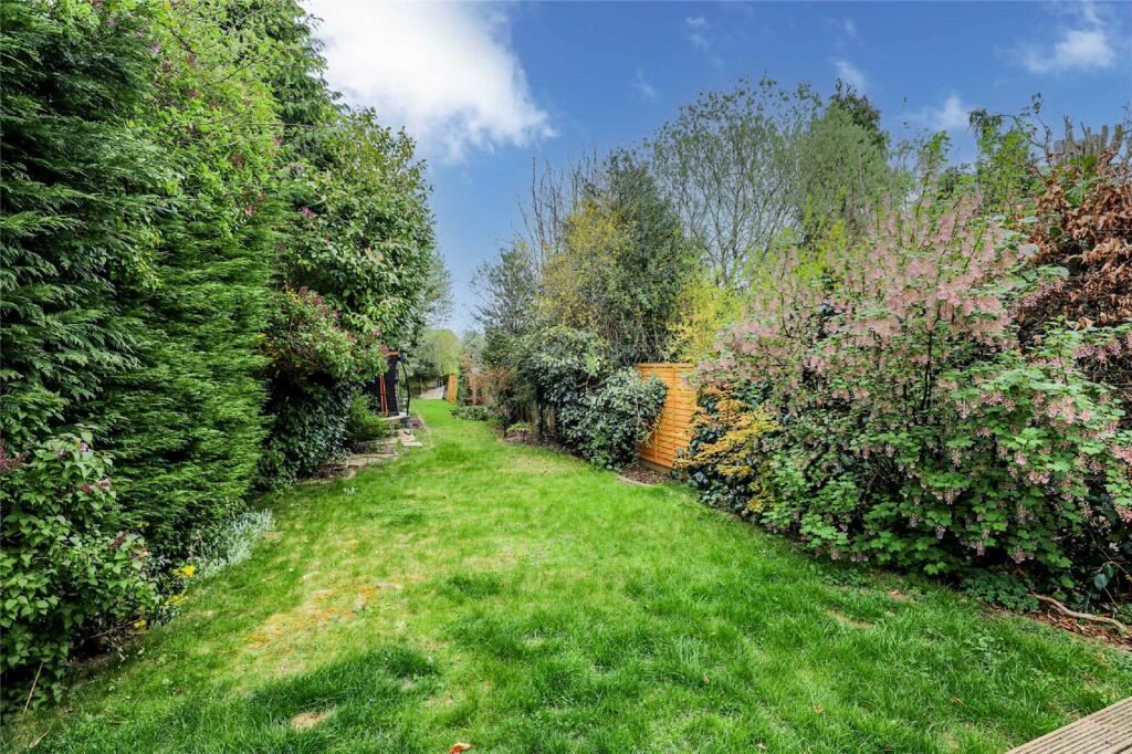 Additional property image - Watford Road, St. Albans, Hertfordshire, AL2