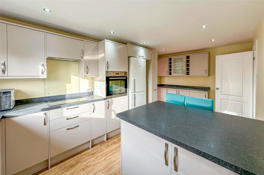 Additional property image - Brooklands Court, Hatfield Road, St. Albans, Hertfordshire, AL1