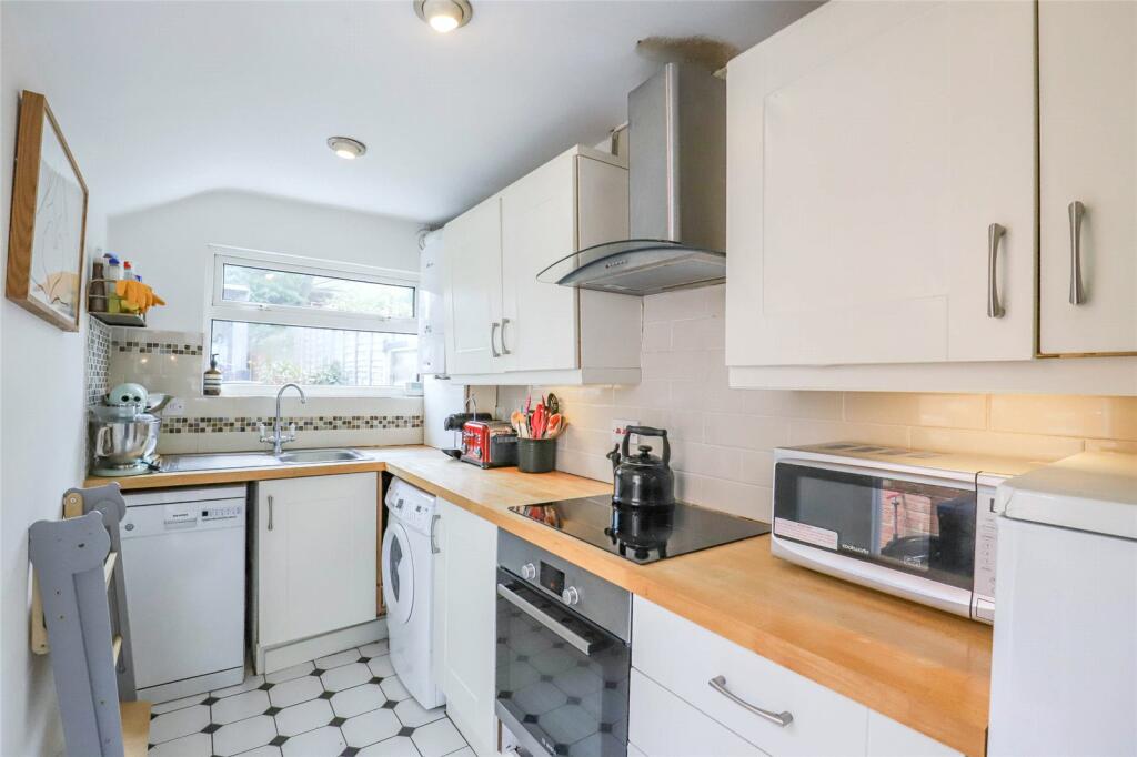 Additional property image - Bernard Street, St. Albans, Hertfordshire, AL3