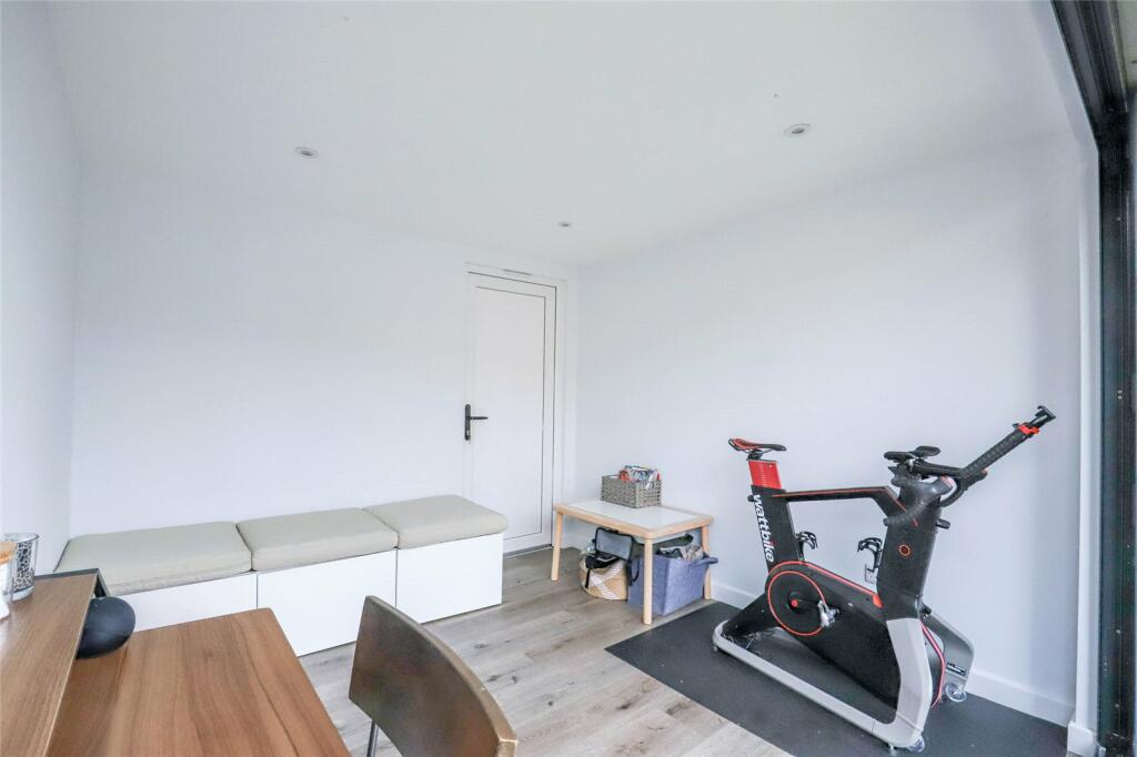 Additional property image - Bernard Street, St. Albans, Hertfordshire, AL3