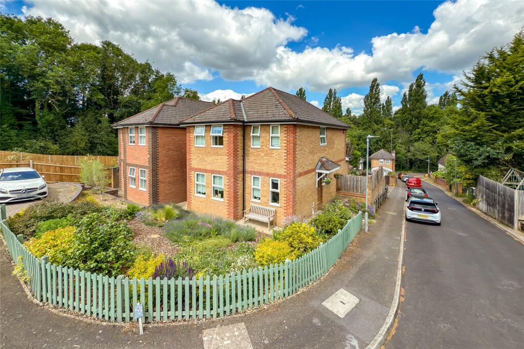 Main image of property: Brightview Close, Bricket Wood, St. Albans, Hertfordshire, AL2