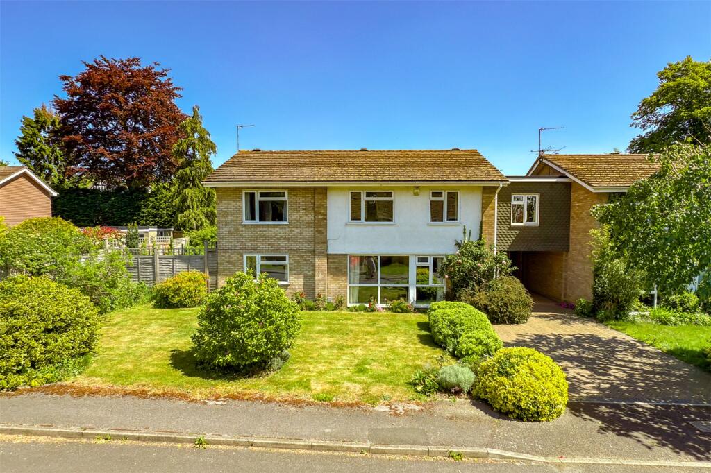 Main image of property: Meadowcroft, St. Albans, Hertfordshire, AL1