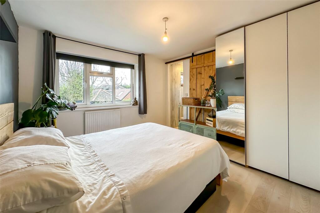 Additional property image - Maplefield, Park Street, St Albans, Hertfordshire,, AL2