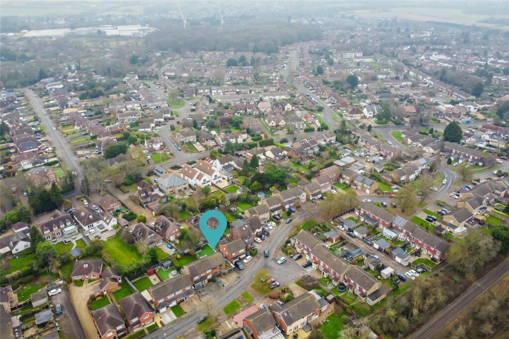 Additional property image - Maplefield, Park Street, St Albans, Hertfordshire,, AL2