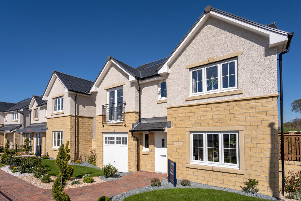 4 bedroom detached house