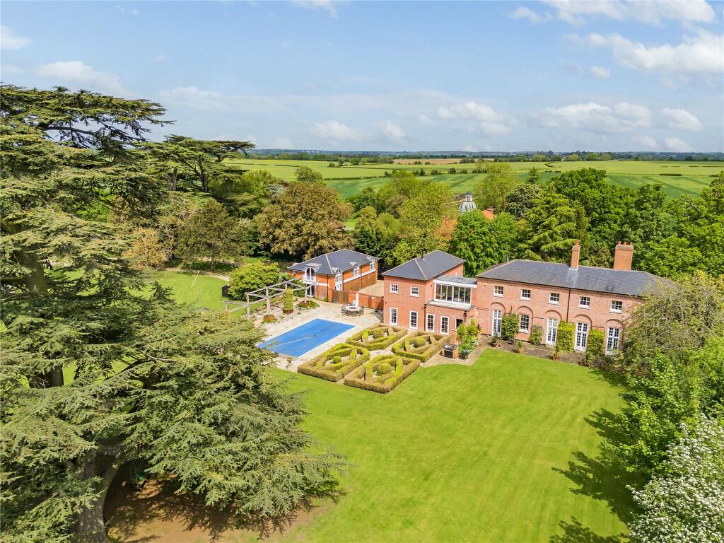 6 bedroom detached house for sale in Kelvedon, Colchester, Essex, CO5