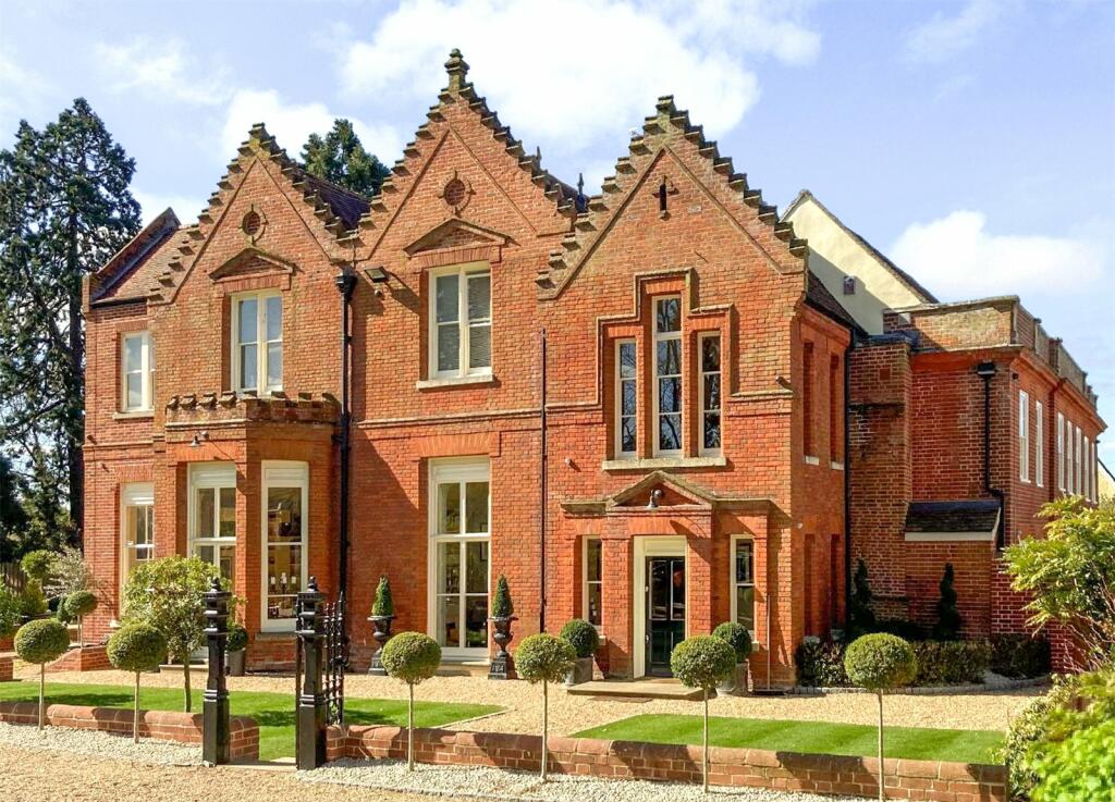 5 bedroom house for sale in Hadleigh, Street, Suffolk, IP7