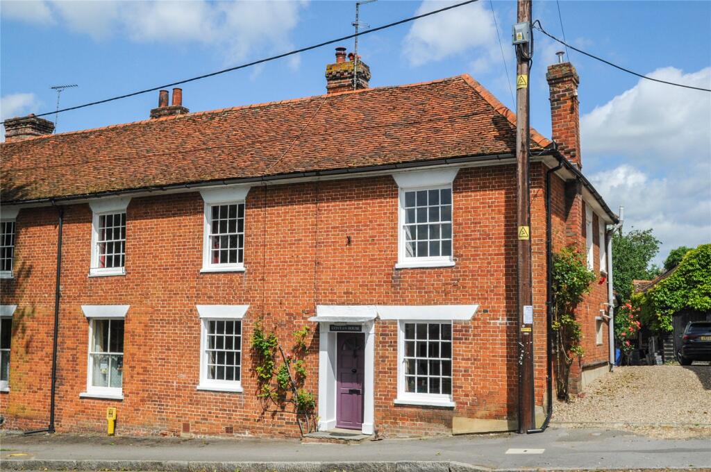 4 bedroom semidetached house for sale in High Street, Wethersfield