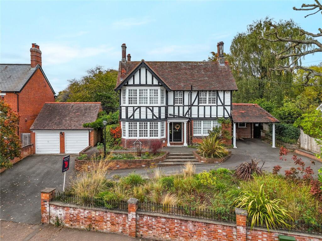 Main image of property: London Road, Braintree, Essex, CM7