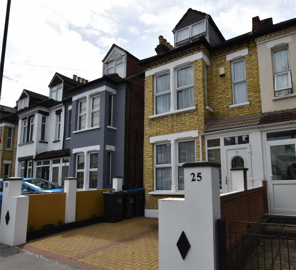 4 bedroom semidetached house for sale in Saxon Road, Selhurst, London