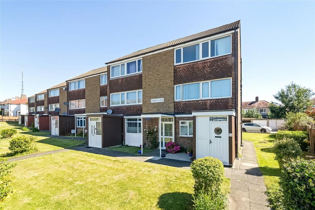 2 bedroom apartment for sale in Woodvale Court, South Norwood Hill
