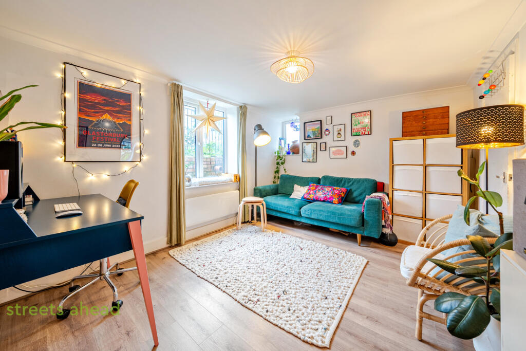Main image of property: Holmesdale Road, London, SE25