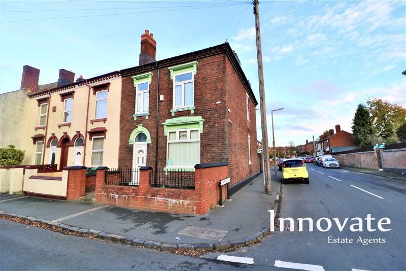 4 bedroom end of terrace house for sale in Bloxcidge Street, Oldbury, B68
