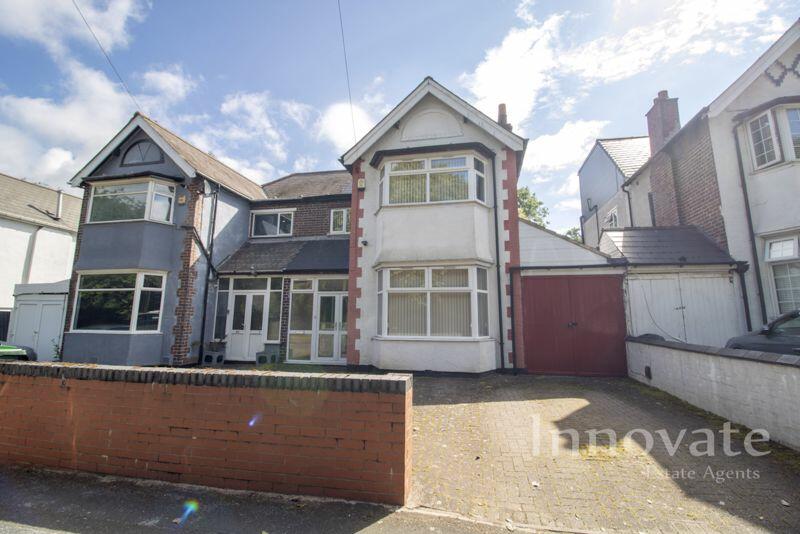4 bedroom semidetached house for sale in West Park Road, Smethwick, B67