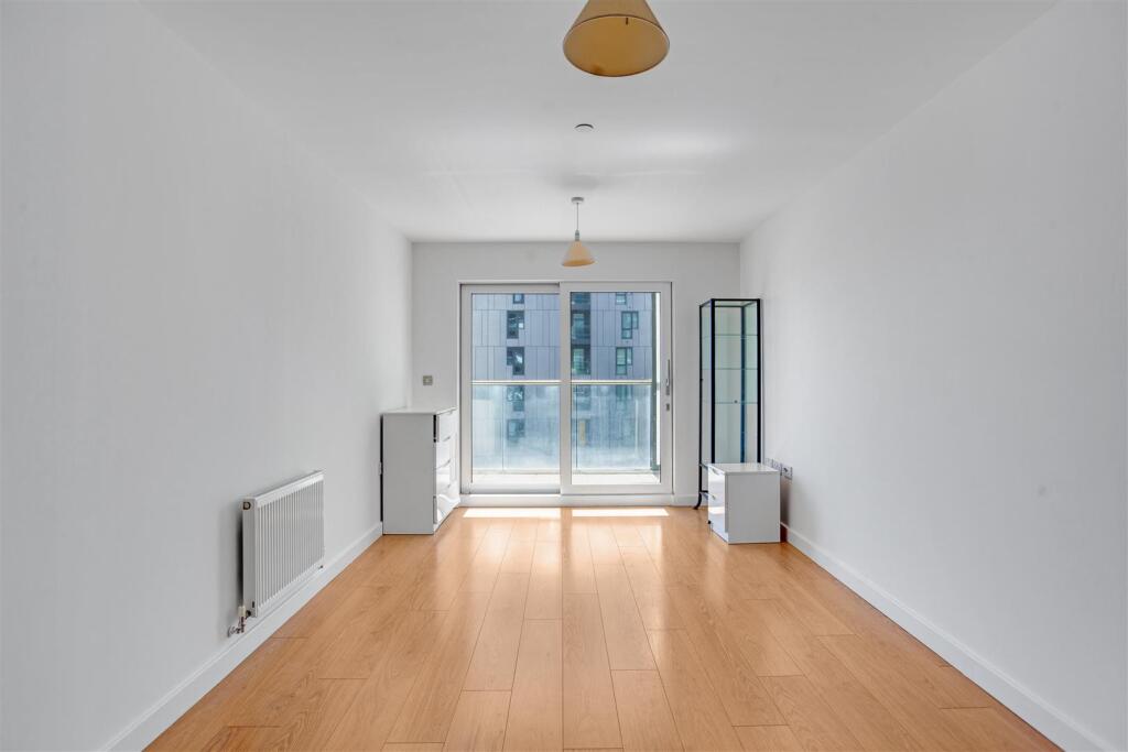 Main image of property: City Peninsula, Greenwich, SE10
