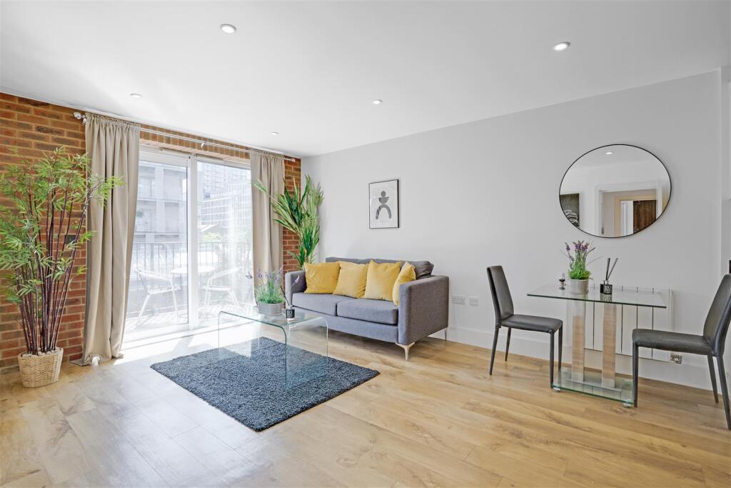 Main image of property: Warehouse Court, Woolwich, SE18