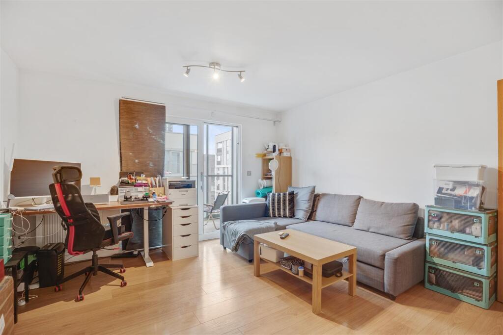 Main image of property: City Peninsula, North Greenwich, SE10