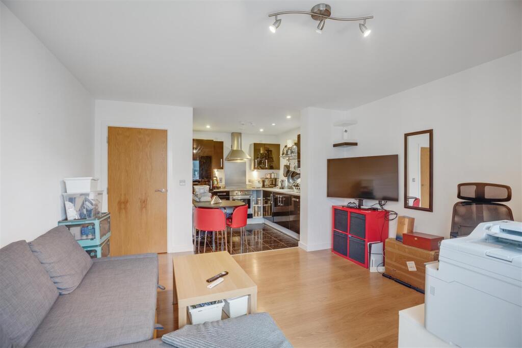 Main image of property: City Peninsula, North Greenwich, SE10