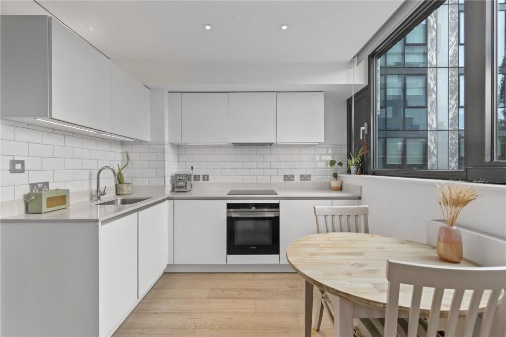 Main image of property: Highgate Hill, N19